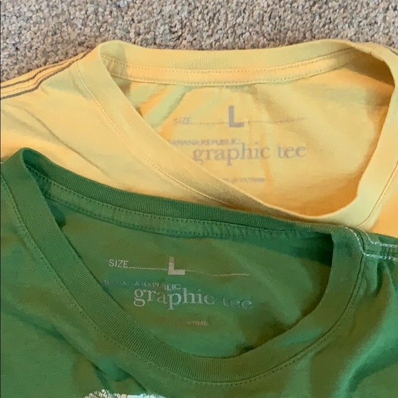 Banana Republic Graphic Tees - Picture 4 of 4